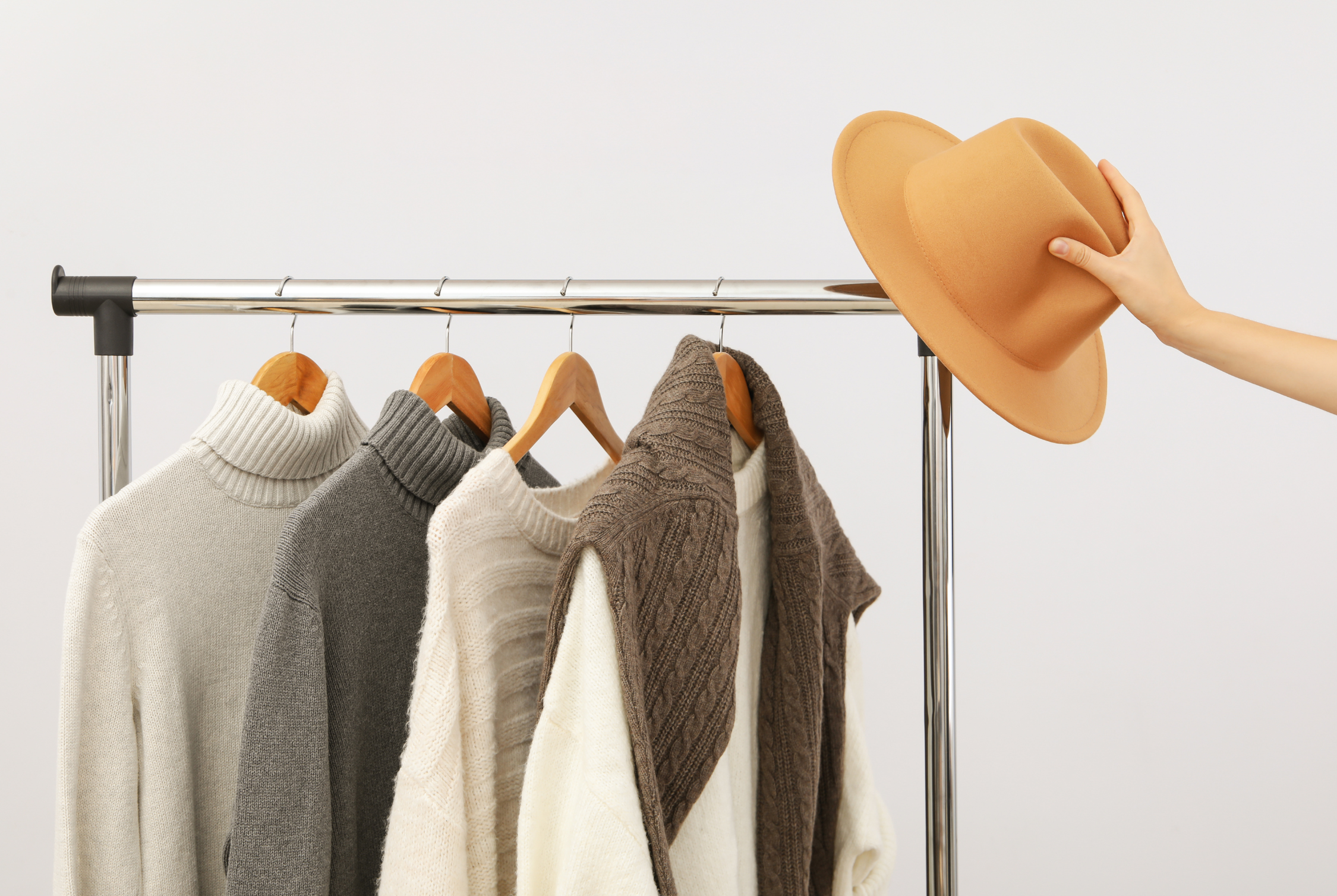 How to Transition Your Wardrobe for the Changing Seasons with Claybourn